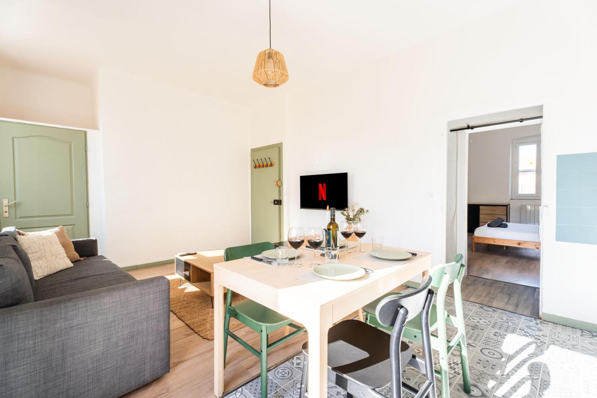 Grand Appartement Familiale - Camargue Сален-де-Жиро Экстерьер фото